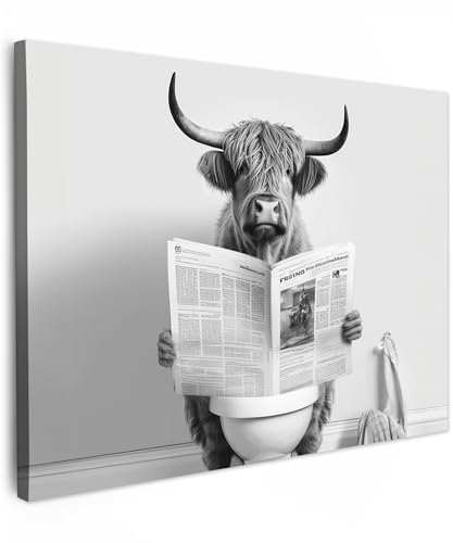 MuchoWow© Bilder 80x60 cm Wohnzimmer Deko Modern Wandbild Foto auf Leinwand Bild Schlafzimmer Room Decor Geschenke Schottisches Hochlandrind - Kuh - Highland Cow - Toilette - WC - Weiß von MuchoWow