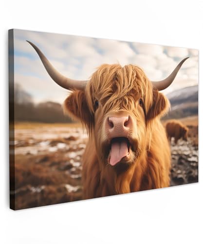 MuchoWow© Leinwand 60x40 cm Deko Schlafzimmer Aesthetic Leinwandbilder Wohnzimmer Gemälde Foto Geschenk Living Room Decoration Schottische Hochlandrind - Kuh - Highland Cow - Zunge - Hörner von MuchoWow