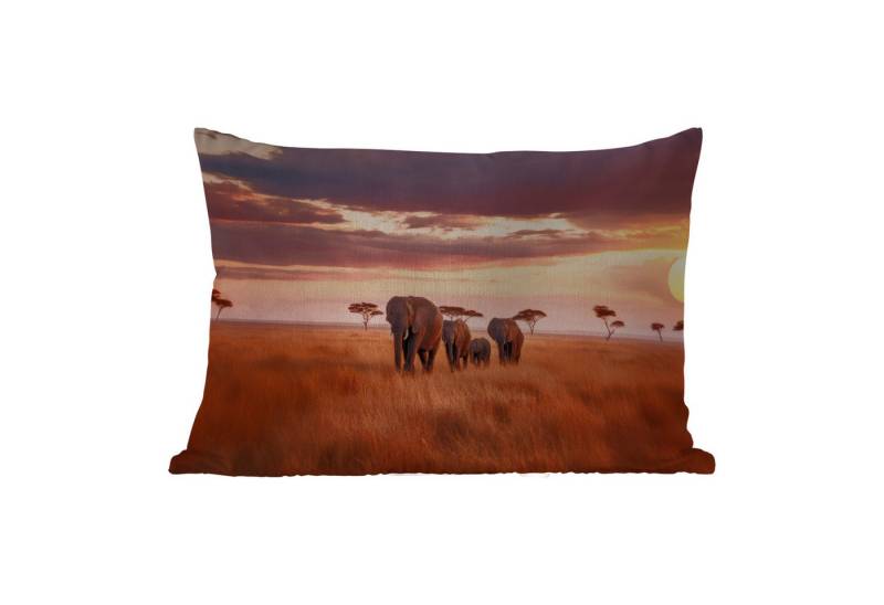 MuchoWow Dekokissen Elefantengruppe - Offene Ebene - Sonne, Outdoor-Dekorationskissen, Kissen, Kissenbezug, 50x30 cm MuchoWow Dekokissen Elefantengruppe - Offene Ebene - Sonne, Outdoor-Dekorationskissen, Kissen, Kissenbezug, 50x30 cm von MuchoWow