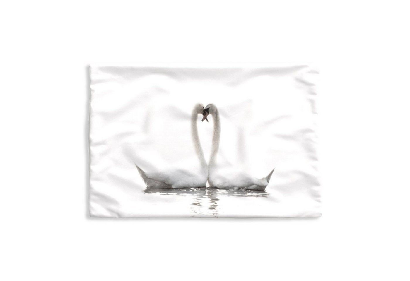 MuchoWow Dekokissen Zwei Schwäne bilden ein Herz vor einem weißen Hintergrund, Kissenbezug für Sofa, Dekorationkissen, Kissenhüllen, 50x30 cm MuchoWow Dekokissen Zwei Schwäne bilden ein Herz vor einem weißen Hintergrund, Kissenbezug für Sofa, Dekorationkissen, Kissenhüllen, 50x30 cm von MuchoWow