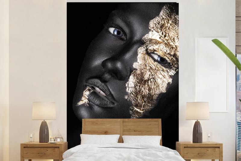 MuchoWow Fototapete Frau - Gold - Schwarz - Farbe - Luxus, Matt, bedruckt, (4 St), Wallpaper für Wohnzimmer, Schlafzimmer, Vinyl Tapete, 160x240 cm von MuchoWow