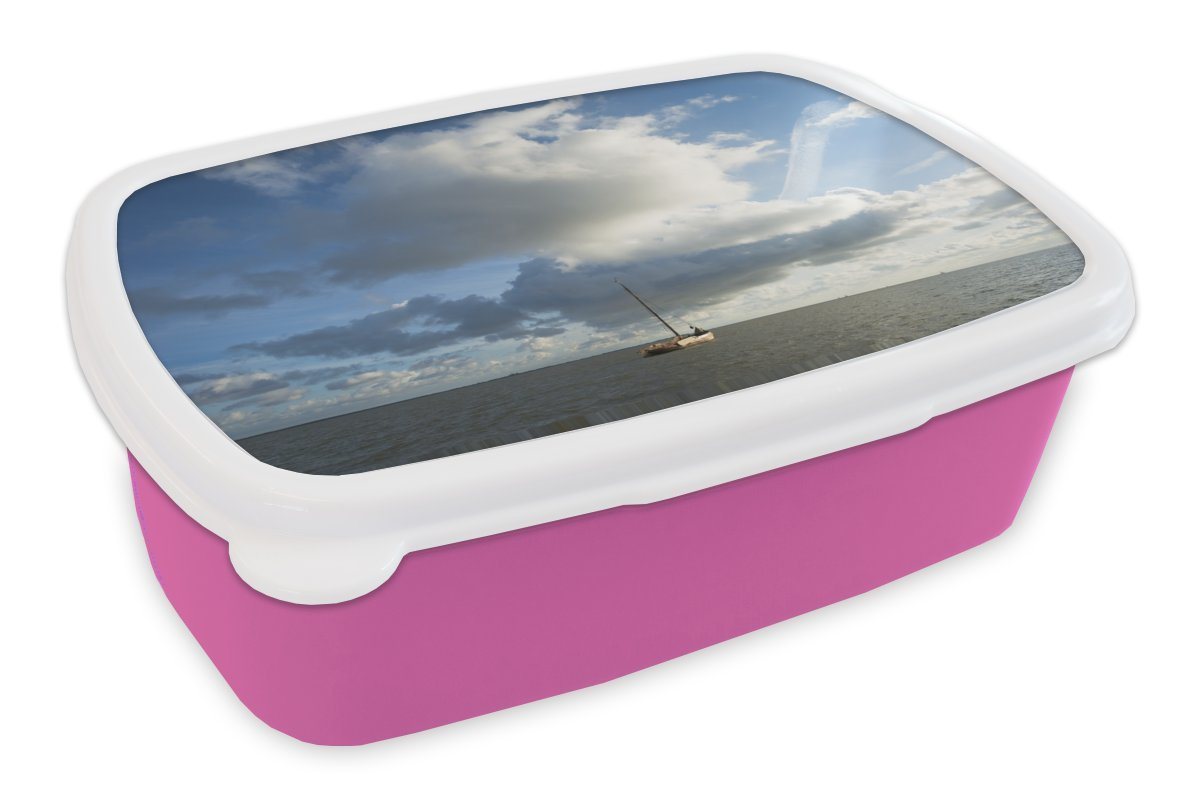 MuchoWow Lunchbox Ein Segelboot auf dem Wasser vor Ameland, Kunststoff, (2-tlg), Brotbox für Erwachsene, Brotdose Kinder, Snackbox, Mädchen, Kunststoff von MuchoWow