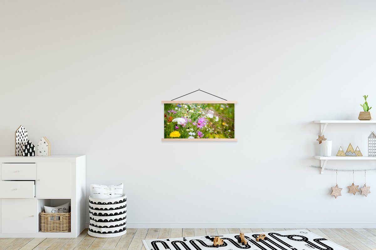 MuchoWow Poster Blumen - Natur - Grün - Gras - Lila - Weiß, (1 St), Posterleiste, Textilposter für Wohnzimmer, Bilderleiste, 60x30 cm von MuchoWow