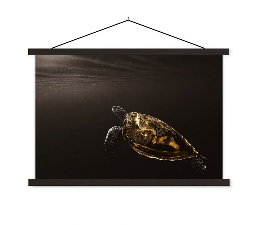 MuchoWow Poster Schildkröte - Schwarz - Gold, (1 St), Magnetische Posterleiste, Holzleisten, Textilposter, 60x40 cm von MuchoWow