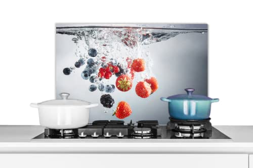 MuchoWow Spritzschutz Küche Küchenrückwand Alu Poster Bilder 60x40 cm Rot - Obst - Wasser von MuchoWow