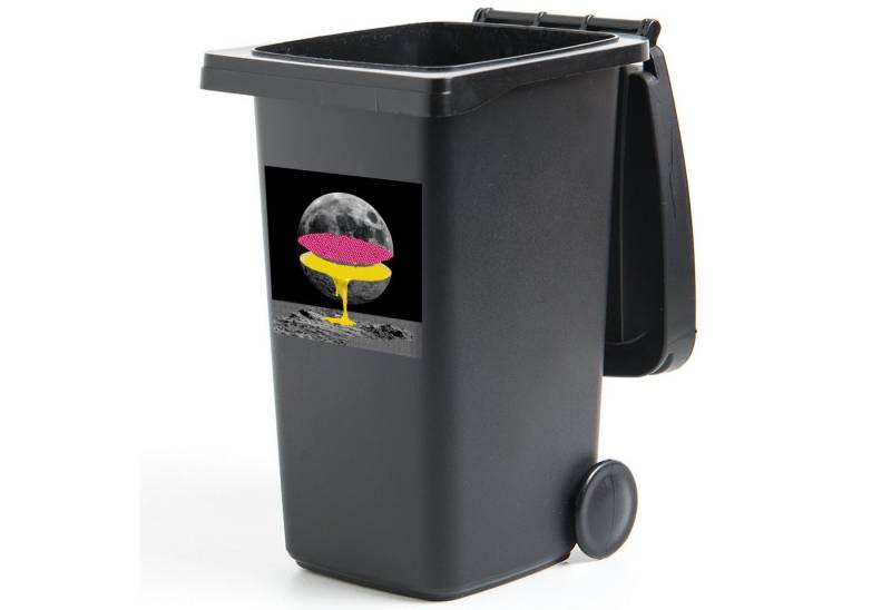MuchoWow Wandsticker Mond - Gelb - Rosa - Schwarz (1 St), Mülltonnen-Aufkleber, Mülleimer, Mülltonne, Sticker, 40x40 cm von MuchoWow