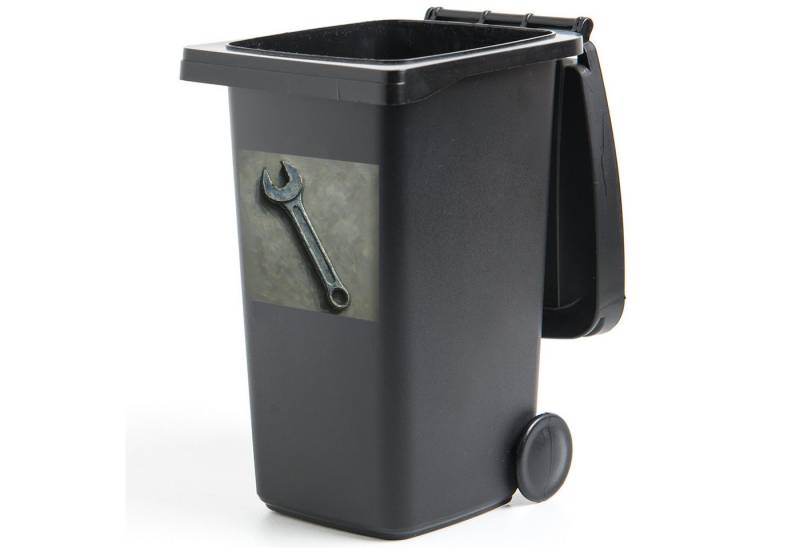 MuchoWow Wandsticker Schraubenschlüssel - Malerei - Werkzeuge - Farbe (1 St), Mülltonnen-Aufkleber, Mülleimer, Mülltonne, Sticker, 40x40 cm von MuchoWow