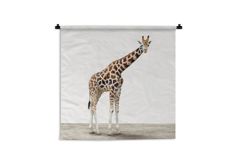 MuchoWow Wandteppich Giraffe - Tiere - Weißer Hintergrund - Kinder - Junge - Mädchen, Quadratisch, Höhe: 3 mm, Wand Teppich, Deko für an den Wand, 60x60 cm von MuchoWow