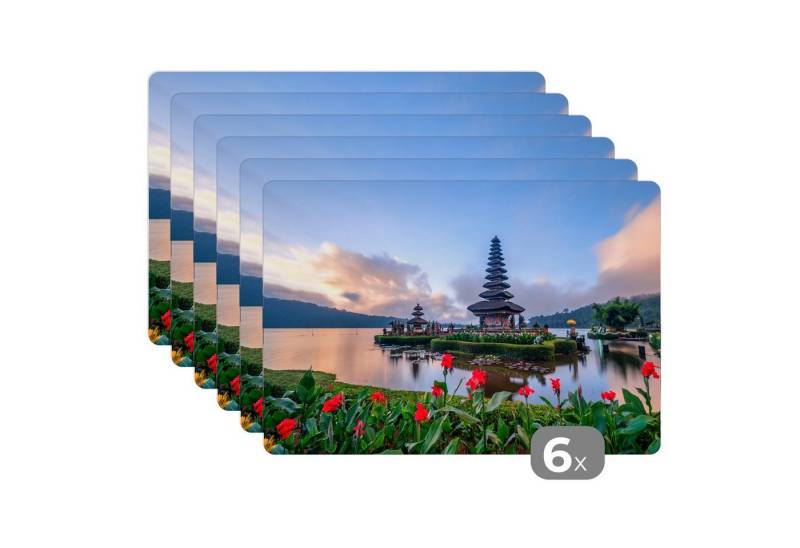 Platzset, Blumen für den Pura Ulun Danu Bratan-Tempel auf Bali, MuchoWow, (6-St), Platzset, Platzdecken, Platzmatte, Tischmatten, Schmutzabweisend von MuchoWow