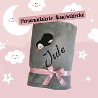 Pinguin Decke Personalisiert Mit Namen - Bestickte Kuscheldecke Für Kinder & Erwachsene 13 Farben 70x100/130x150 cm Tolles Geschenk von MueggenStick