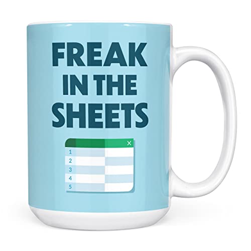 Mug Monster - Freak in The Sheets Excel Tasse, lustiges Tabellenkalkulations-Geschenk für Buchhalter – Keramik-Kaffeetasse/Tasse, Geschenk für Männer oder Frauen, extra große und riesige Tasse von Mug Monster