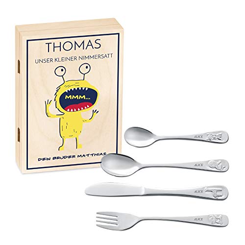 Maverton Kinderbesteck Set mit Gravur + Holzbox mit Aufdruck - aus Edelstahl - mit Tieraufdruck - 4-teilig - personalisierbar - Braun - Geschenk Geburtstag, Taufe, Geburt - ein kleiner Nimmersatt Maverton Kinderbesteck Set mit Gravur + Holzbox mit Aufdruck - aus Edelstahl - mit Tieraufdruck - 4-teilig - personalisierbar - Braun - Geschenk Geburtstag, Taufe, Geburt - ein kleiner Nimmersatt von Maverton