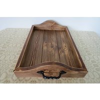 Couchtisch Schale Rustikale Holz Tablett Mit Griffen Massiv Bauernhaus Tisch Dekor Metallgriff Serviertablett von MusaWood