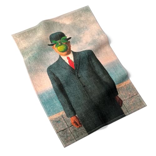 MuseARTa Geschirrtuch aus Baumwolle mit dem Gemälde The Son of Man des Künstlers René Magritte in der Größe 40x60cm, KT-RM-SM von MuseARTa
