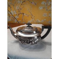 Antike Teekanne Um 1900 Versilbert Sheffield Epns Plated Einzelstück Antike Teekanne Um 1900 Versilbert Sheffield Epns Plated Einzelstück von Museumsladen