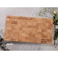 Hochzeitsgeschenk/Schneidebrett Stirnholz Mit Individueller Gravur von MusteriaDE