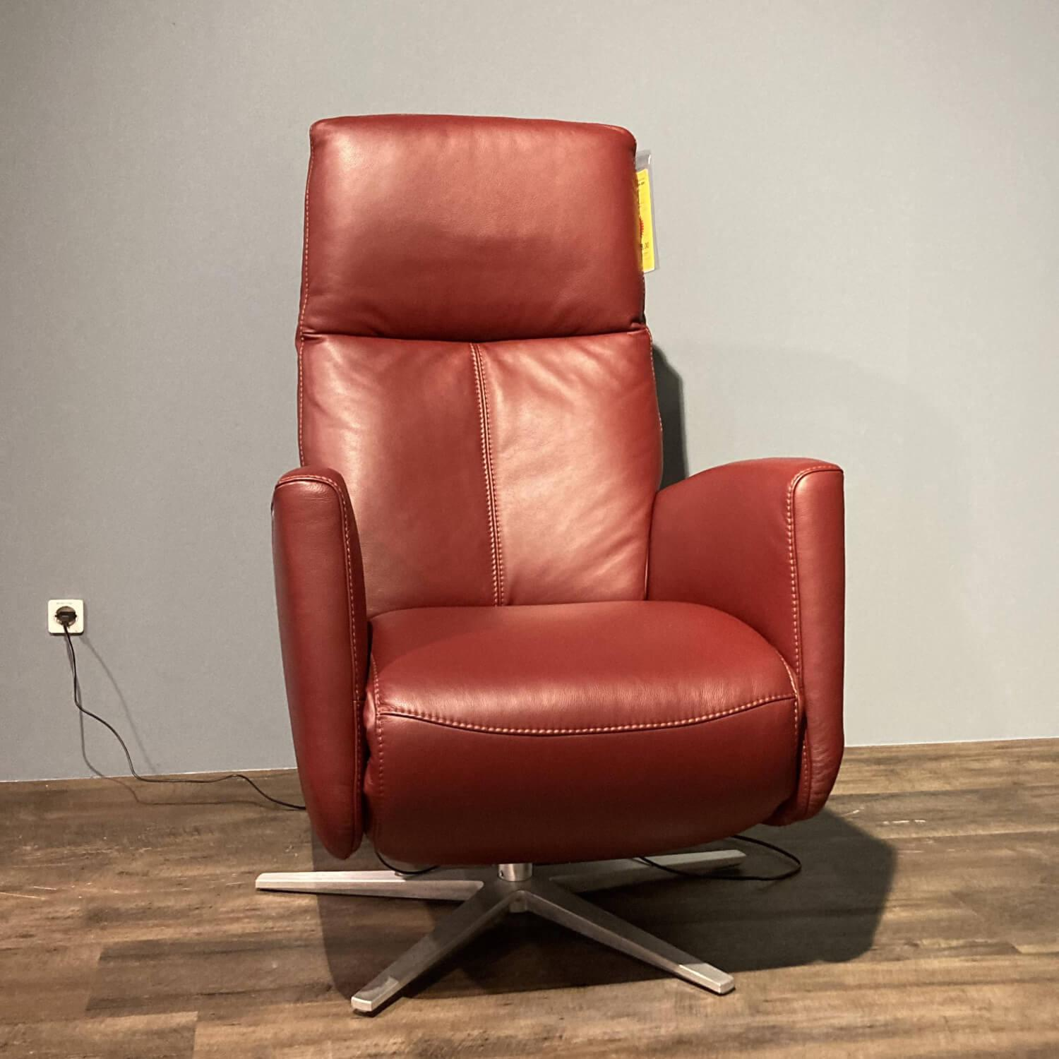 Sessel MR 9150 Leder Passion Rot mit Elektrischer Relaxfunktion von Musterring