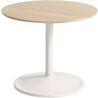 Beistelltisch Soft small solid oak/off-white Ø 48 cm von Muuto