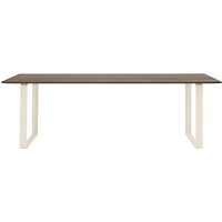 Muuto - 70/70 Esstisch, 225 x 90 cm, Eiche geräuchert / sand von Muuto