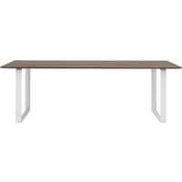 Muuto - 70/70 Esstisch, 225 x 90 cm, Eiche geräuchert / weiß von Muuto