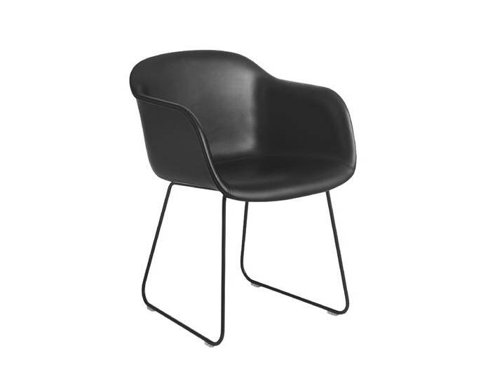 Muuto Fiber Armchair, sled base, refine leder schwarz / schwarz von Muuto