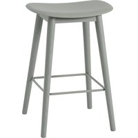 Muuto - Fiber Barhocker Wood Base H 65 cm, grau von Muuto