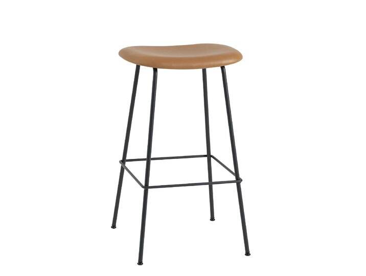 Muuto Fiber Barhocker ohne Rückenlehne, tube base, höhe 75 cm, refine leder cognac / schwarz von Muuto