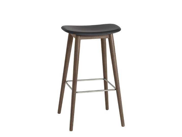 Muuto Fiber Barhocker ohne Rückenlehne, wood base, höhe 75 cm, schwarz / dunkelbraun gebeizt von Muuto