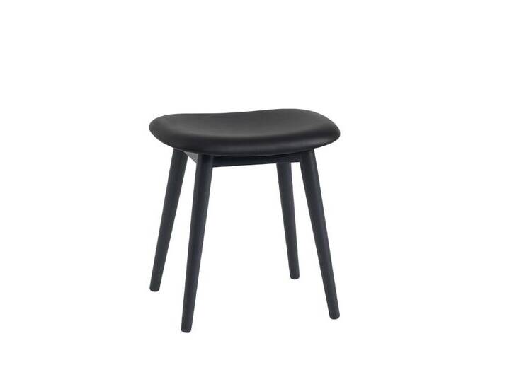 Muuto Fiber Stool, wood base, refine leder schwarz / schwarz Muuto Fiber Stool, wood base, refine leder schwarz / schwarz von Muuto