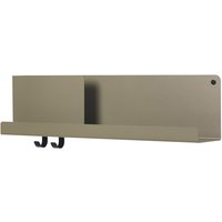 Muuto - Folded Shelves 63 x 16,5 cm, oliv von Muuto