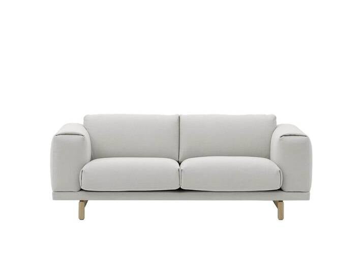 Muuto Rest Sofa 2-Sitzer, acca 121 / eiche natur Muuto Rest Sofa 2-Sitzer, acca 121 / eiche natur von Muuto