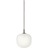 Muuto - Rime Pendelleuchte Ø 18 cm, opal / deep red von Muuto