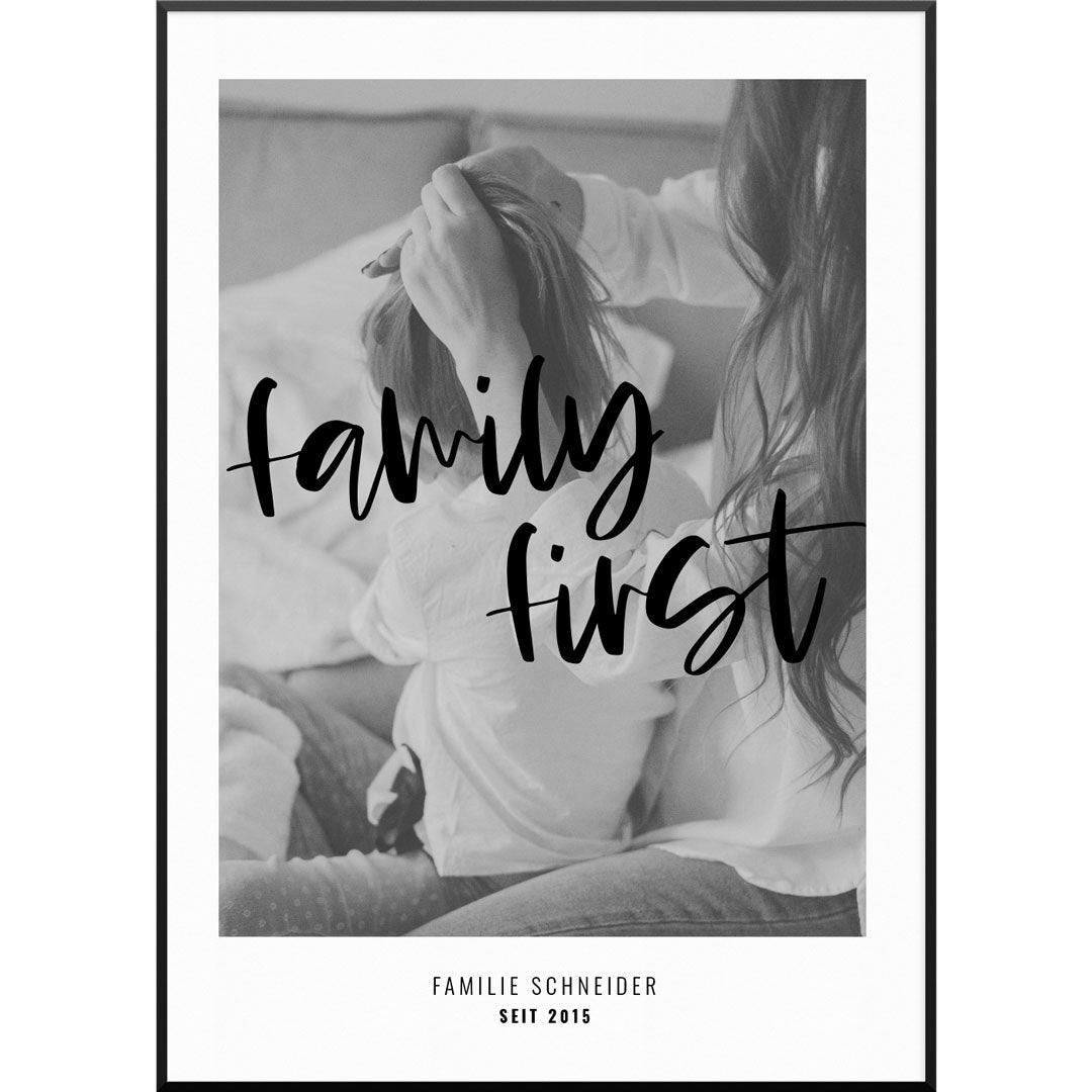 Personalisiertes Fotoposter "Fotoposter Family First" | Wanddekoration | Personalisierte Geschenkidee, 20 x 30 cm von My Fam Poster I Individuelle Familienposter