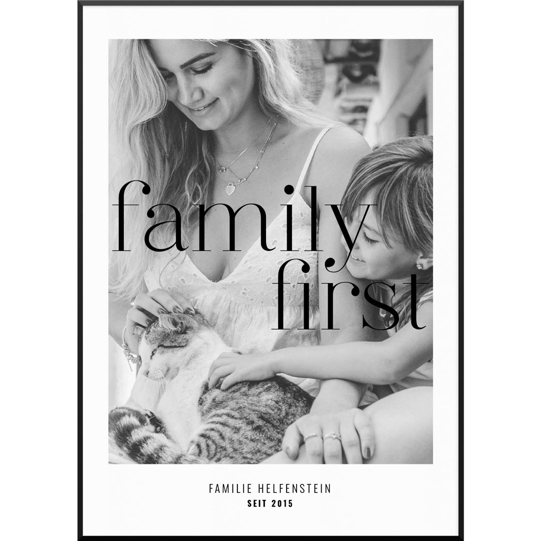 Personalisiertes Fotoposter "Fotoposter Family First No2" | Wanddekoration | Personalisierte Geschenkidee, 20 x 30 cm von My Fam Poster I Individuelle Familienposter