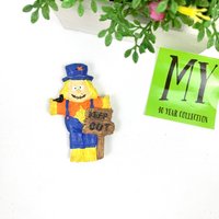 Vintage Harz Vogelscheuche Keep Out Kühlschrankmagnet Diet Geschenkidee Motivationsgeschenk My40Yearcollection Vintage Harz Vogelscheuche Keep Out Kühlschrankmagnet Diet Geschenkidee Motivationsgeschenk My40Yearcollection von My40YearCollection