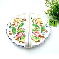 Vintage Made in Japan Steinzeug Geteilte Schale Mit Griff Blumenmotiv Rot Gelb Grün Blau Trim Verzierten Rand Im Alter Von Rare My40Yearcollection von My40YearCollection