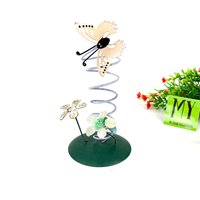 Vintage Schmiedeeisen Spiralvase Schmetterlinge Blumen Muttertag Notizhalter Metall Kunst Muttertagsgeschenk My40Yearcollection von My40YearCollection