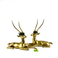 Vintages Paar Festes Messing Ruhende Hirschstatuen Weihnachten Raindeer Statue Hirschdekor Manteldekor Rustikale Hütte My40Yearcollection von My40YearCollection