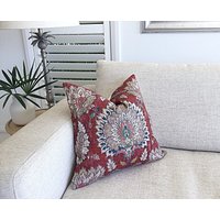 Boho Kissenbezug Castleford Dunkelrotes Kissen von MyBeachsideStyle