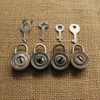 Kleines Antikes Vorhängeschloss Mit Schlüssel Rustikale Bauernhaus-Dekor | 25 X 40 Mm Kleines Antikes Vorhängeschloss Mit Schlüssel Rustikale Bauernhaus-Dekor | 25 X 40 Mm von MyBootSale