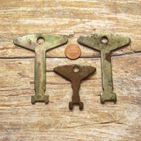 Vintage Metallskelett Schlüssel Rostiges Steampunk Craft Versorgung | 3Er-Set Vintage Metallskelett Schlüssel Rostiges Steampunk Craft Versorgung | 3Er-Set von MyBootSale