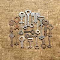 Vintage Skeleton Keys Metall-Antike Schlüssel-Sammlung Vintage Skeleton Keys Metall-Antike Schlüssel-Sammlung von MyBootSale