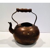 Reduziert - Vintage Kupfer Teaketle Mit Fancy Bent Metal Und Holz Griff Verschenkbar Reduziert - Vintage Kupfer Teaketle Mit Fancy Bent Metal Und Holz Griff Verschenkbar von MyClassiCupboard