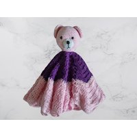 Baby Lovey Schmusetuch Babyzimmer Dekor Gehäkelte Bär Applikation Babydecke, Handgemachte Teddybär Babydecke Baby Lovey Schmusetuch Babyzimmer Dekor Gehäkelte Bär Applikation Babydecke, Handgemachte Teddybär Babydecke von MyCrochetings