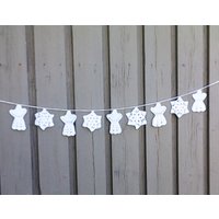 Gehäkelte Weihnachtsgirlande Mit 5 Engeln Und 4 Schneeflocken in Weiß Für Baumbehang Weihnachtsdekoration Gehäkelte Weihnachtsgirlande Mit 5 Engeln Und 4 Schneeflocken in Weiß Für Baumbehang Weihnachtsdekoration von MyCrochetings