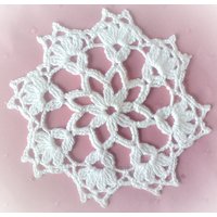 Gehäkeltes Schneekristall Für Den Christbaum 5, 3" Gehäkeltes Schneekristall Für Den Christbaum 5, 3" von MyCrochetings