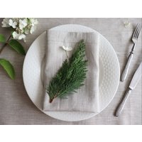 Leinenservietten Set 50 Für Die Hochzeit, Hellgraue Servietten Aus Naturleinen Flachs, Bulk Servietten, Elegante Hochzeitsservietten von MyDearLinen