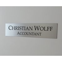 9 "x 3" Individuell Graviertes Wand-Namensschild, Büroschild, Personalisiertes Türschild, Plakette, Name, Haus, Peel & Stick-Kleber von MyEngravingDesigns