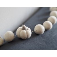 Kürbis Filzkugel Girlande | Rustikale Filz-Kürbis-Herbst-Girlande von MyFeltingHeart