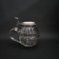 Ritter Großer Bierkrug, Geschliffener Glasdeckel, Bemaltes Porzellan, Zinnmontierung, Dortmund, Deutschland von MyFrenchIdeedAntique